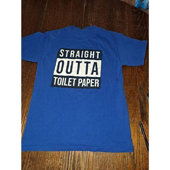 Medium Straight Outta Toilet Paper Short Sleeve Tee TShirt Top 2020 Pandemic - Picture 1 of 3